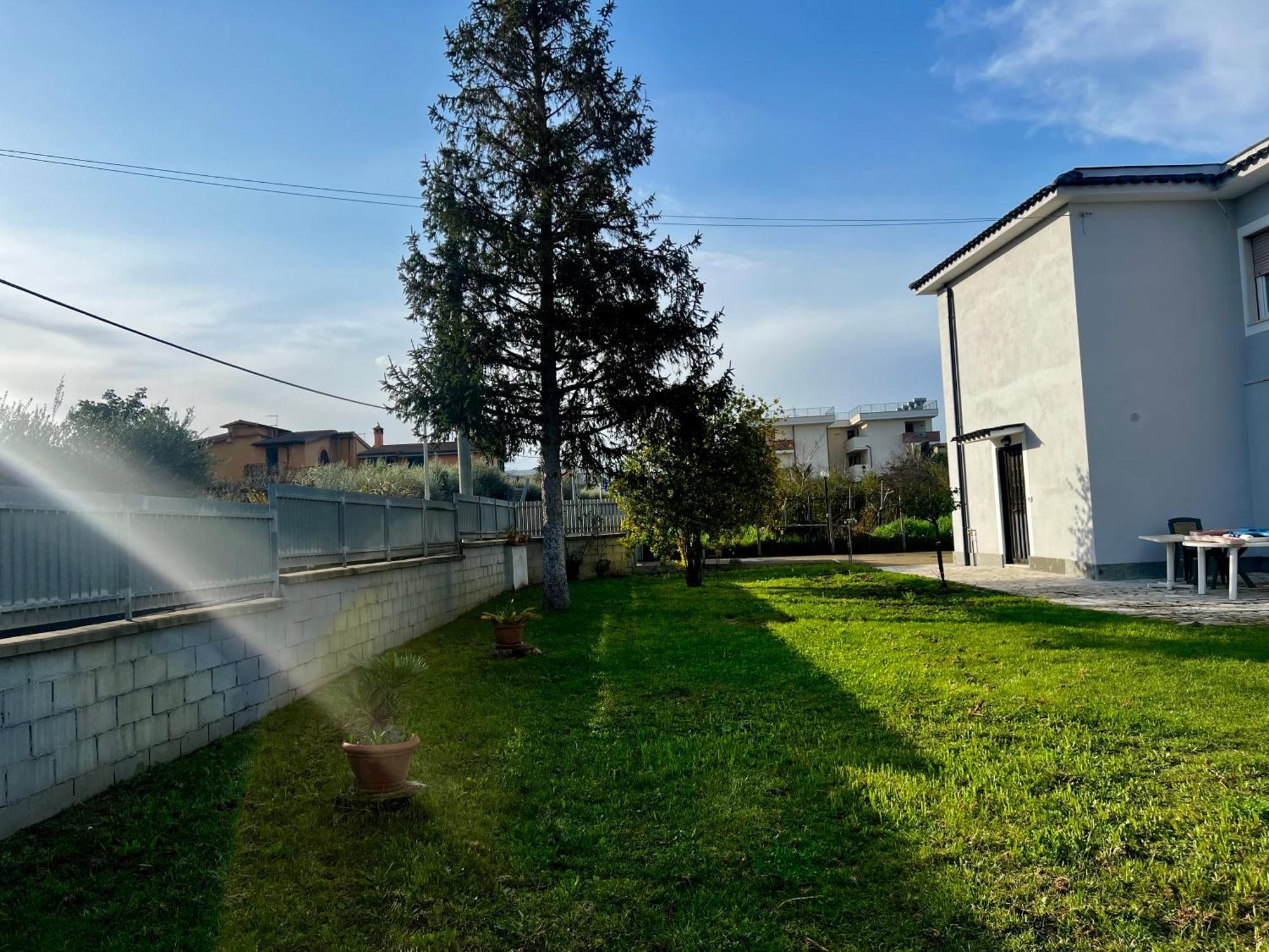 A Casa Di Marco Guesthouse - Apt Di Ciampino E Stazione Per Roma Marino Exterior foto